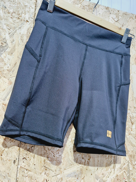 Ladies 7" Shorts with Side Pockets